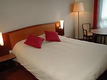 ホテル オセアニア クレルモン フェラン