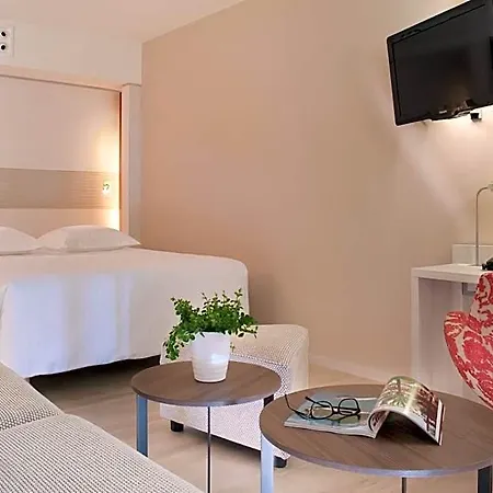 Hotel Oceania Ferrand 4*