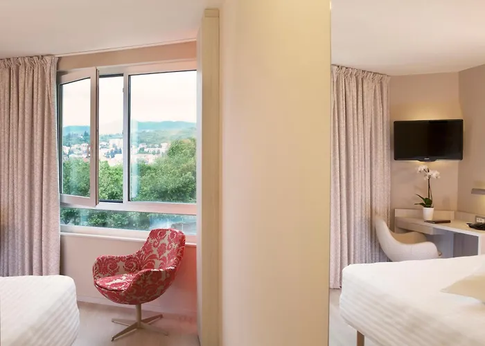 Oceania Ferrand Hotel 4*