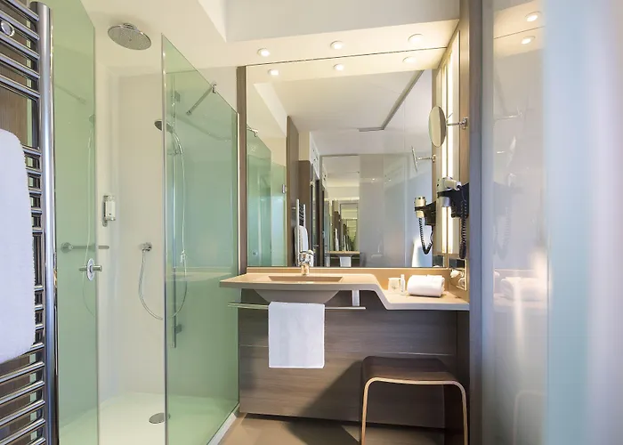 Oceania Ferrand Hotel